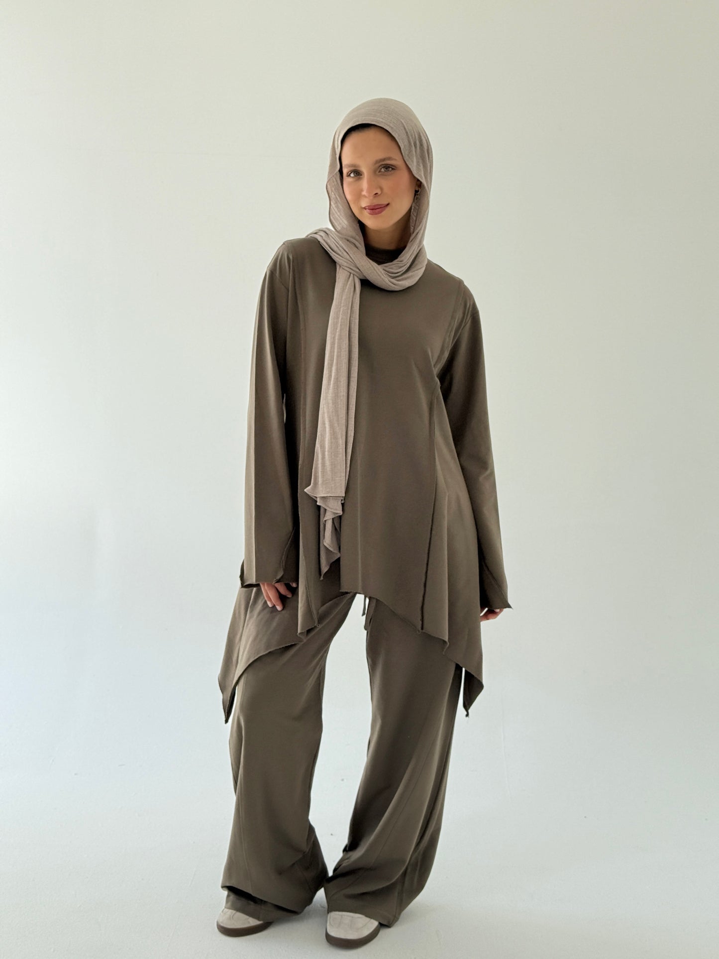 High and Low Set In Brown