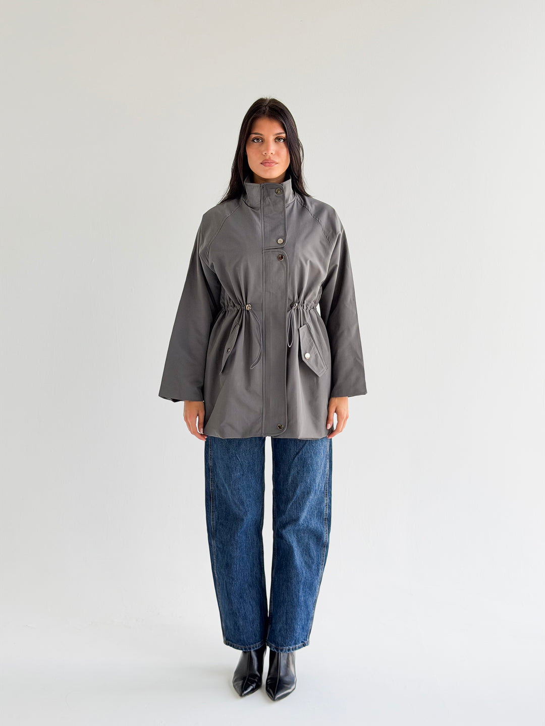 Daily Essential in light gray