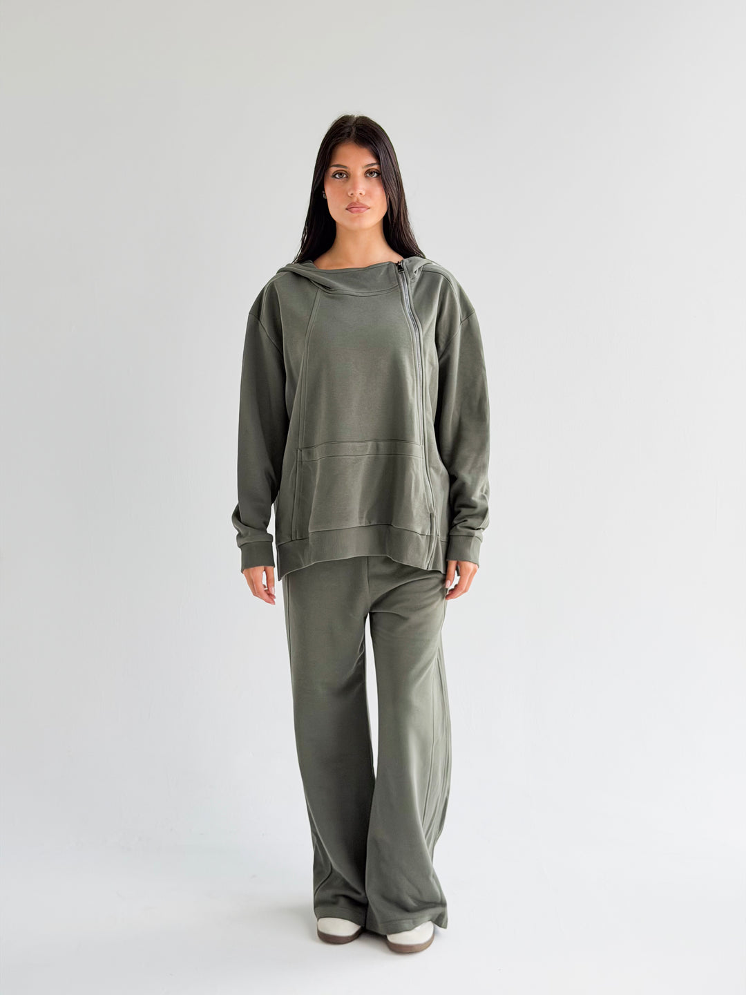 The Go-To Set in olive