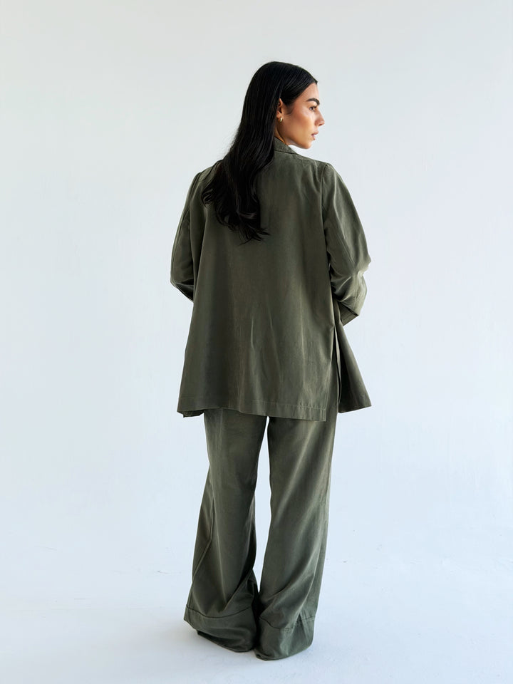 Signature set in Olive