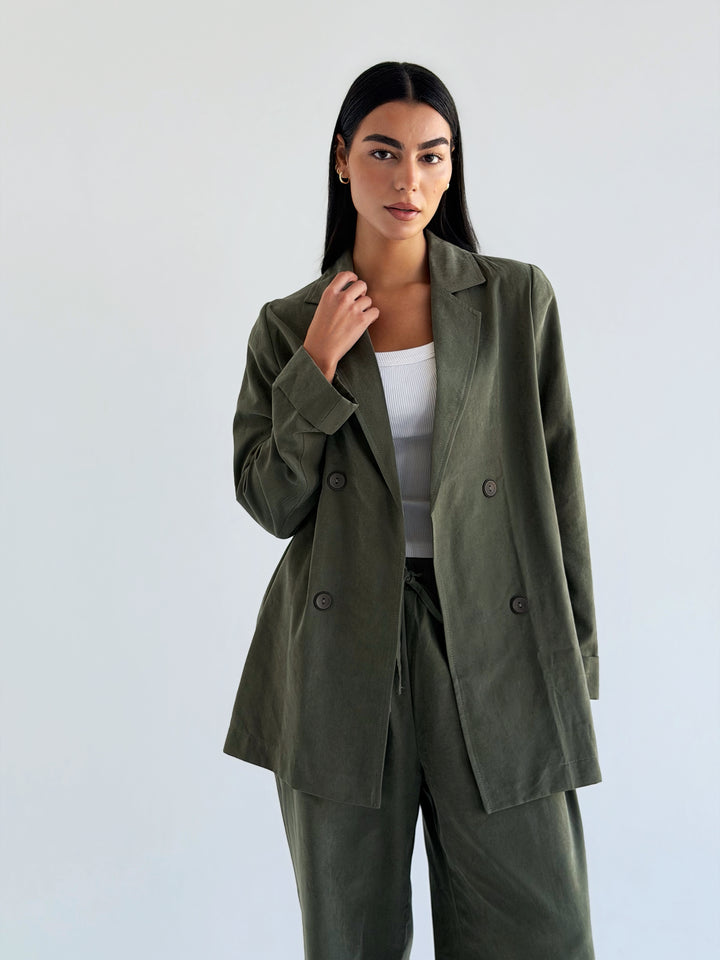 Signature set in Olive