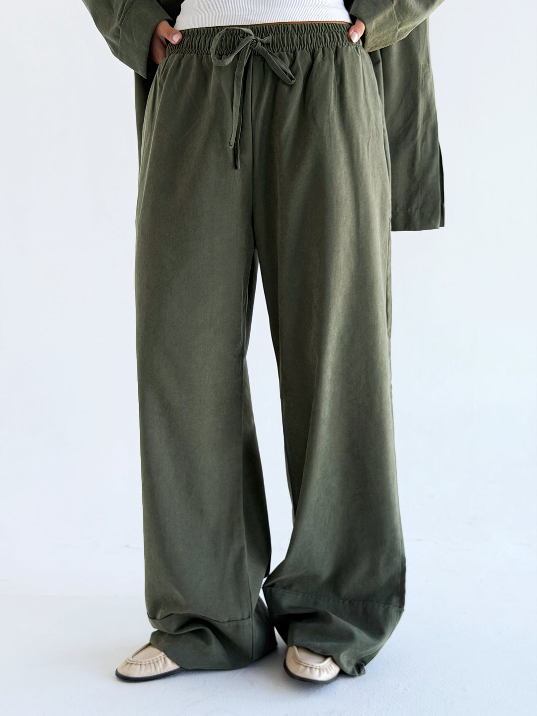 Signature set in Olive