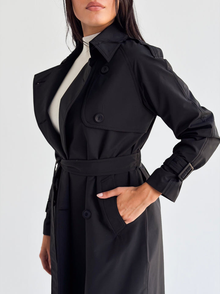 Signature trench coat in Black
