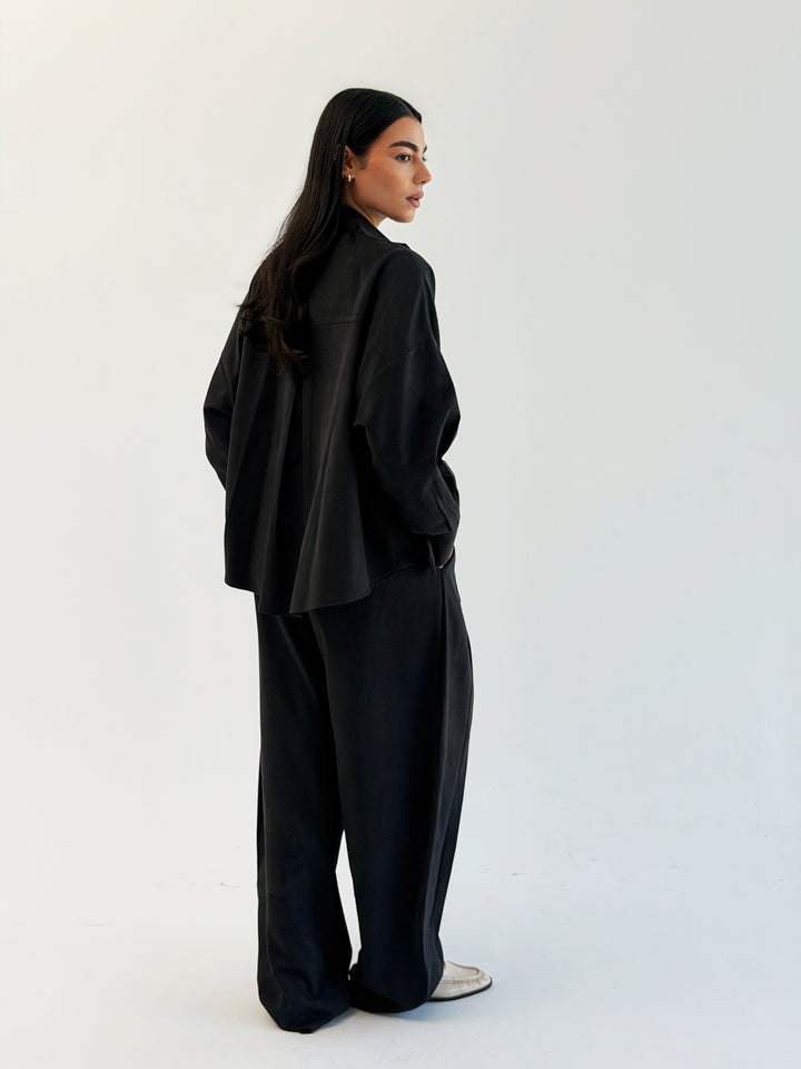 The Journey set in Black