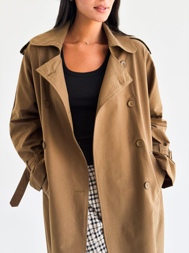 The Classic edit trench coat in Camel