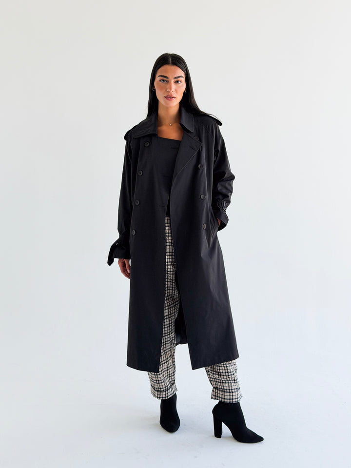 The Classic edit trench coat in Black