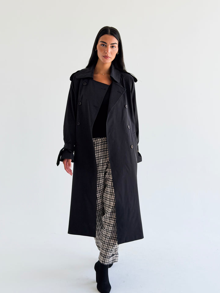 The Classic edit trench coat in Black