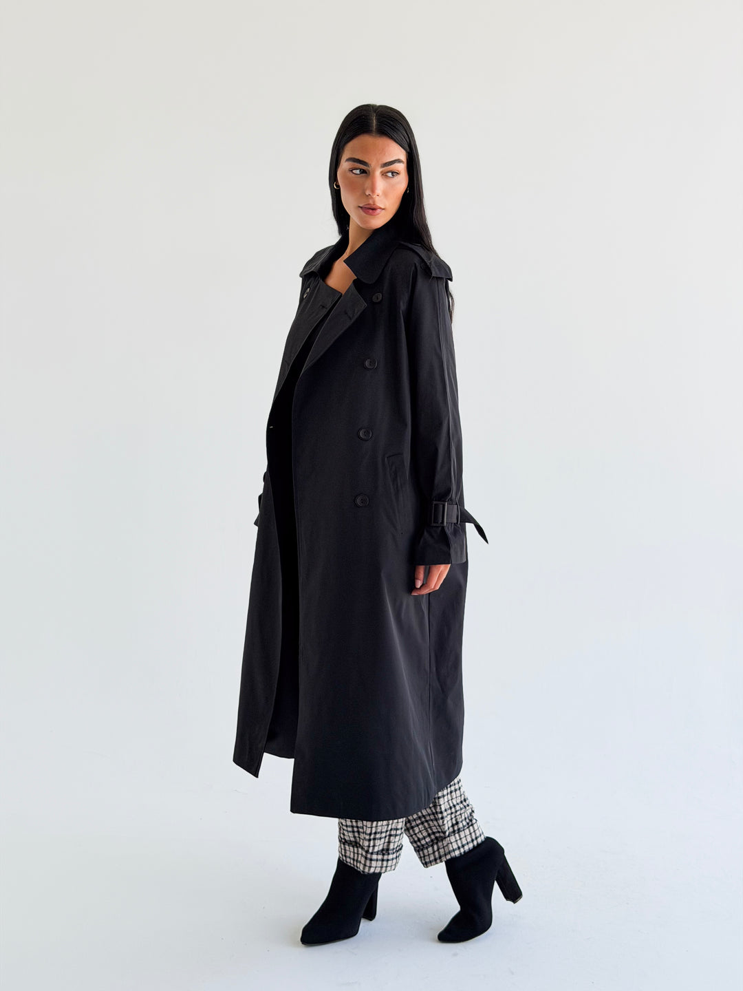The Classic edit trench coat in Black