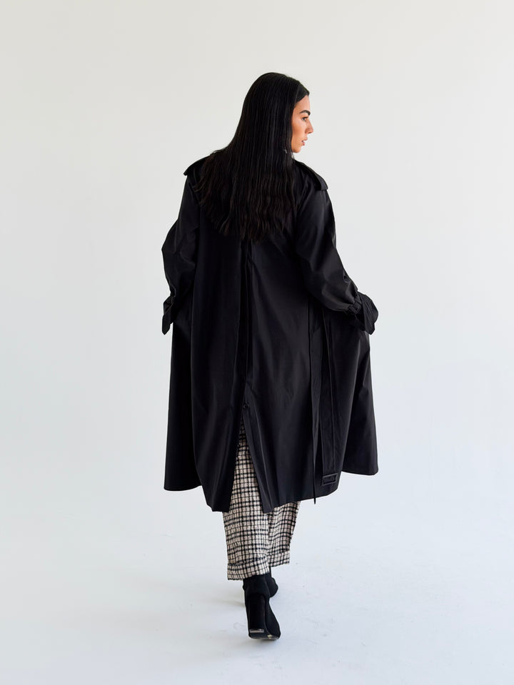 The Classic edit trench coat in Black