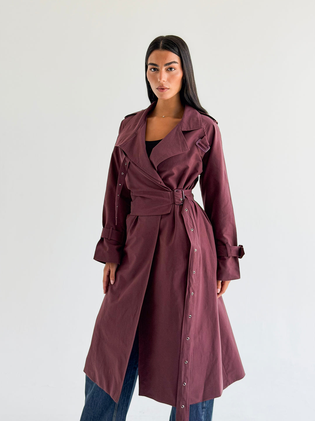Double Eyelet trench coat in Burgundy