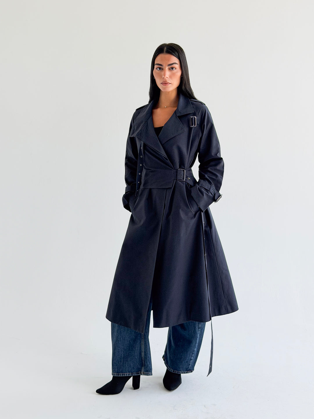 Double Eyelet trench coat in Navy blue