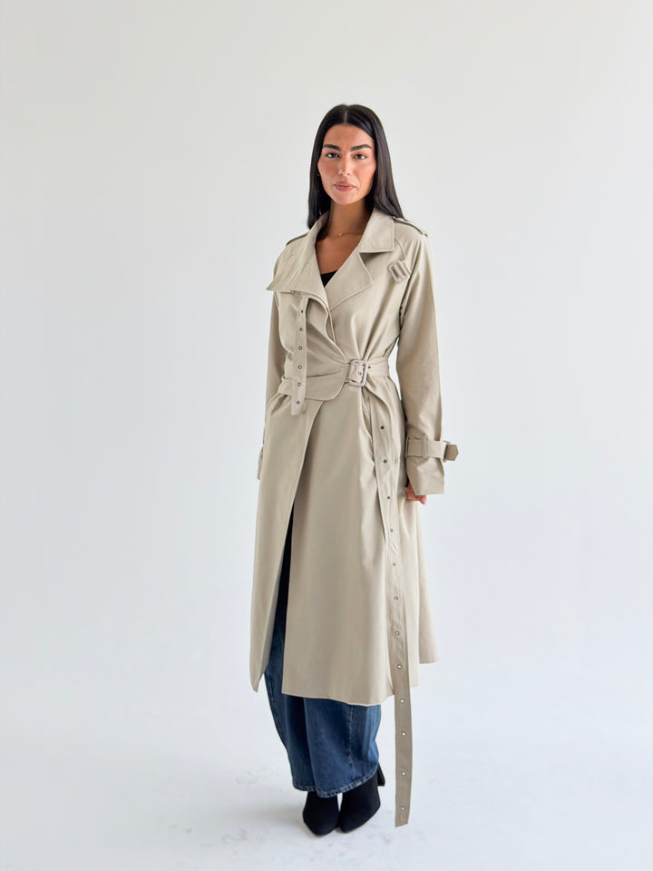 Double Eyelet trench coat in Beige