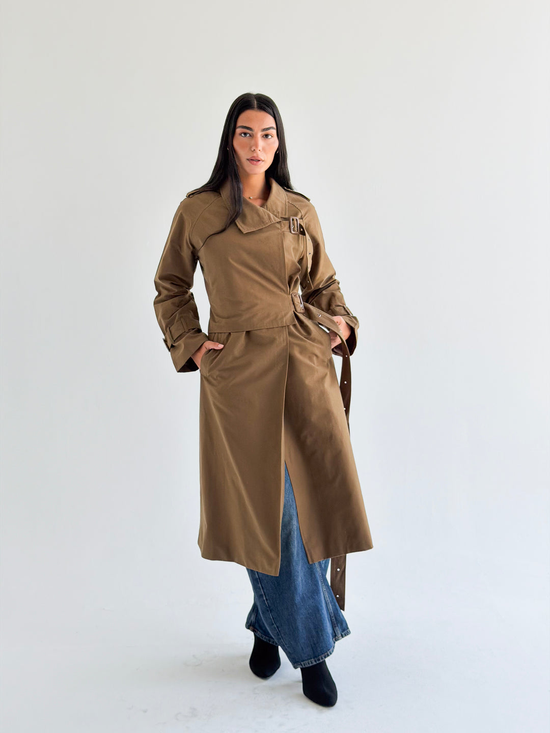 Double Eyelet trench coat in Camel