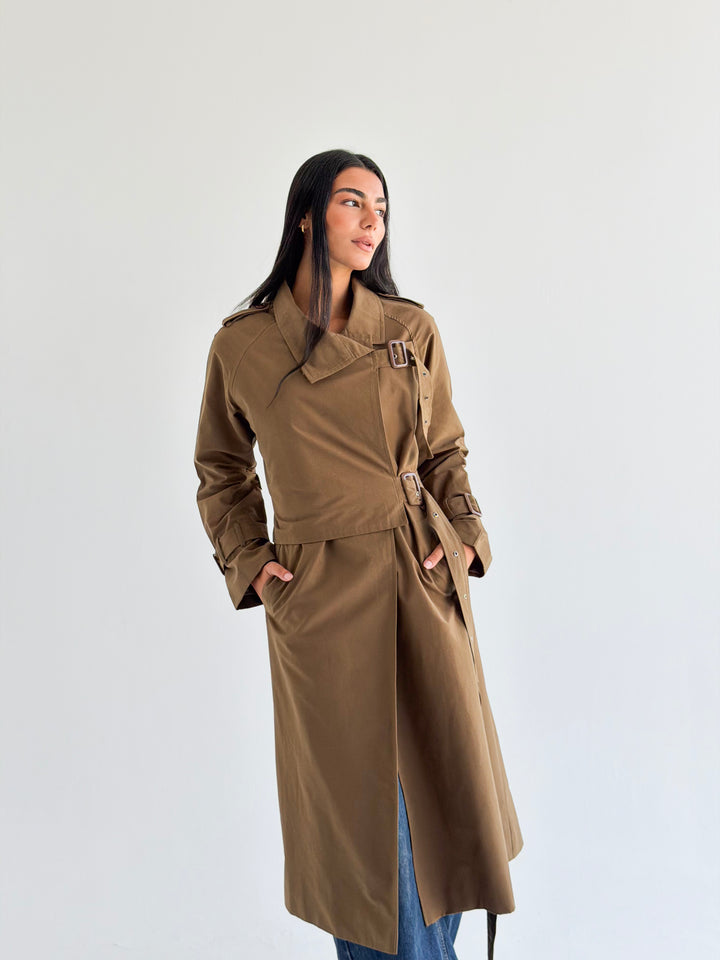 Double Eyelet trench coat in Camel
