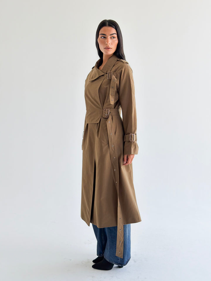 Double Eyelet trench coat in Camel