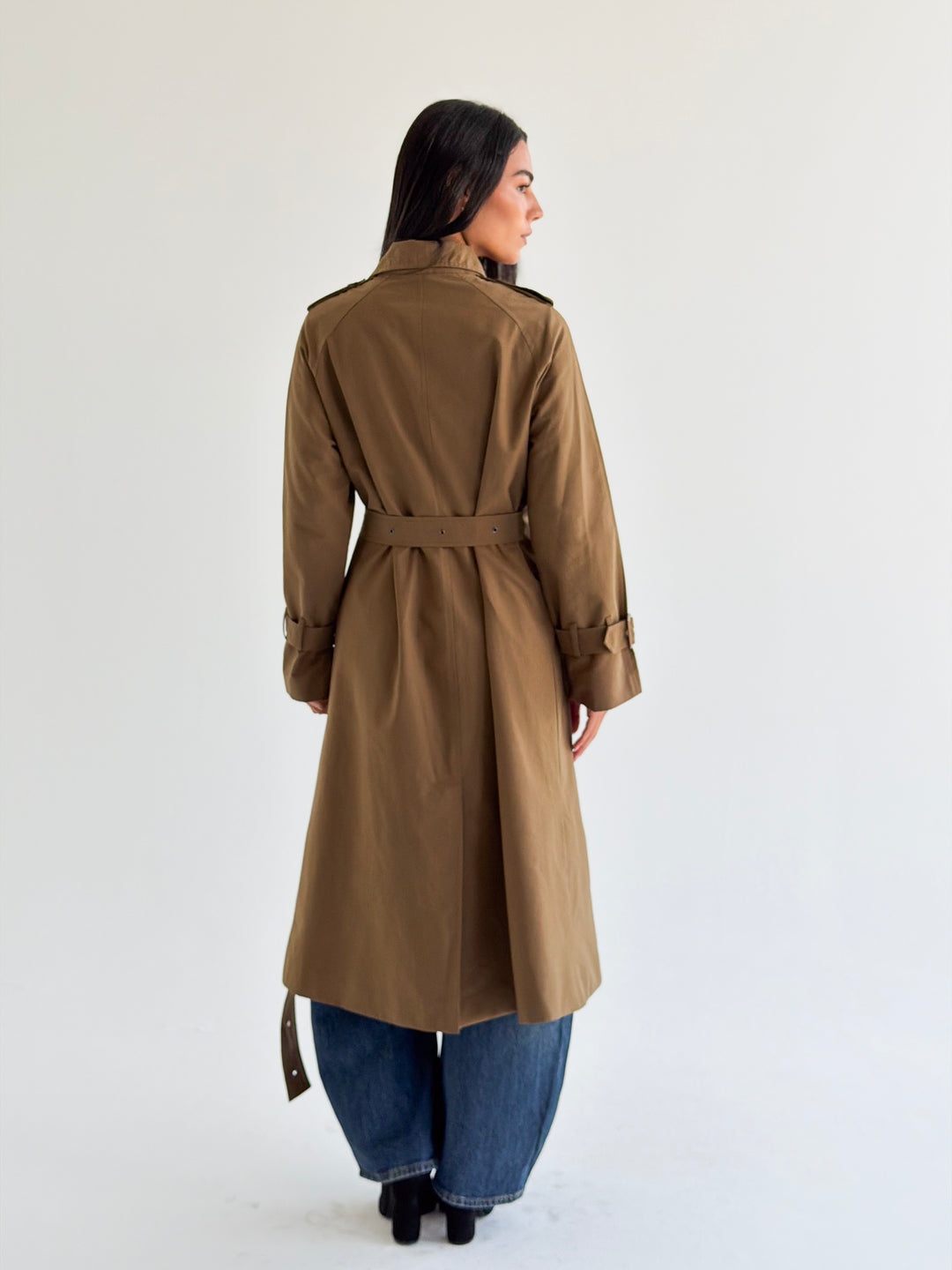 Double Eyelet trench coat in Camel