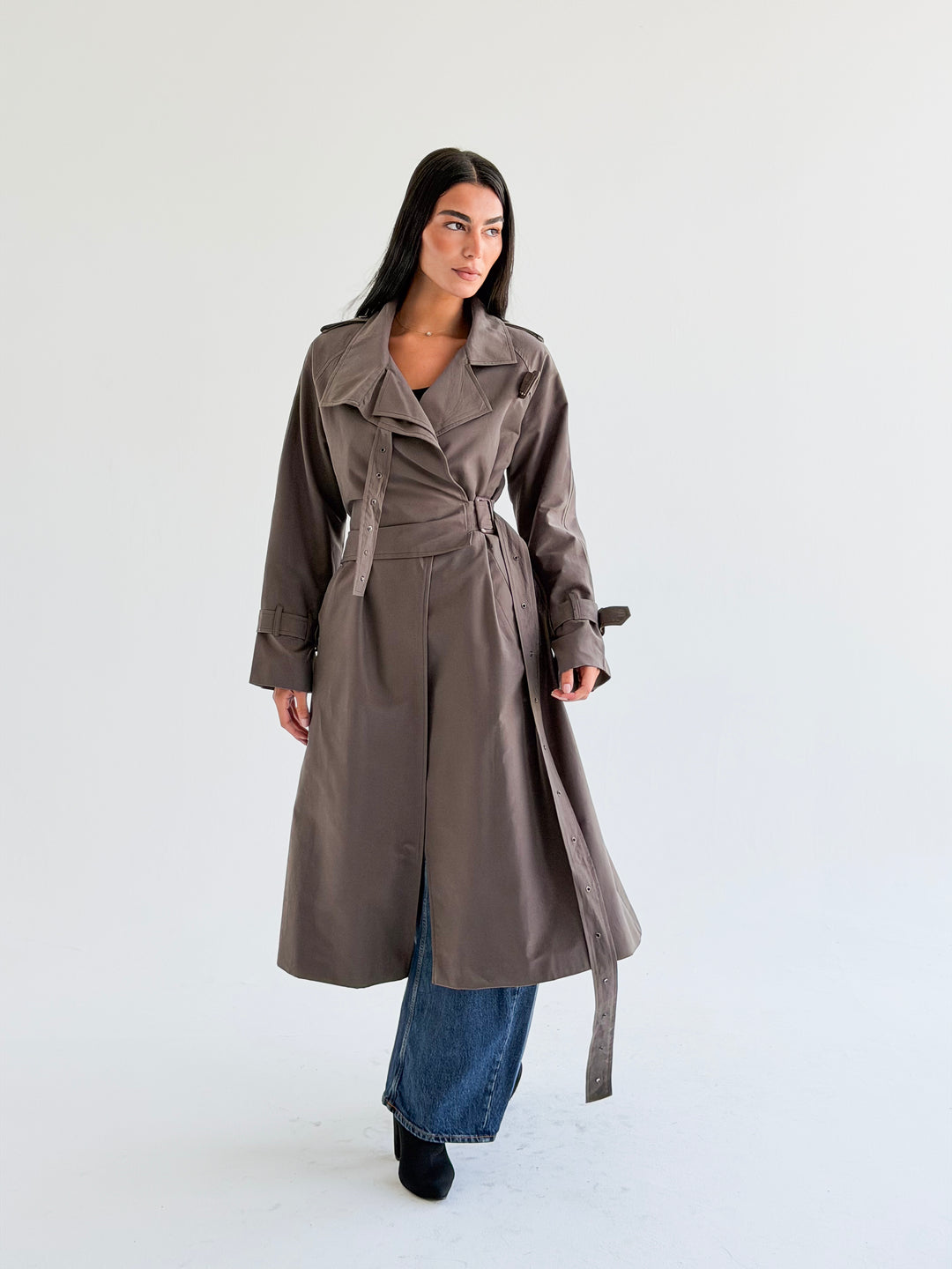 Double Eyelet trench coat in Gray