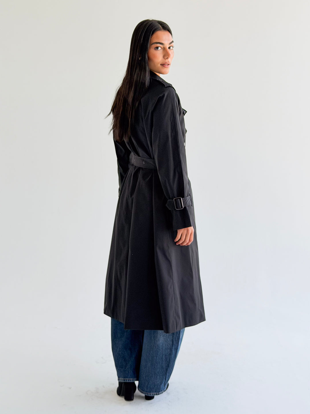 Double Eyelet trench coat in Black