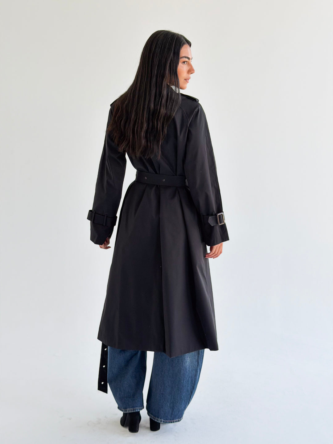 Double Eyelet trench coat in Black