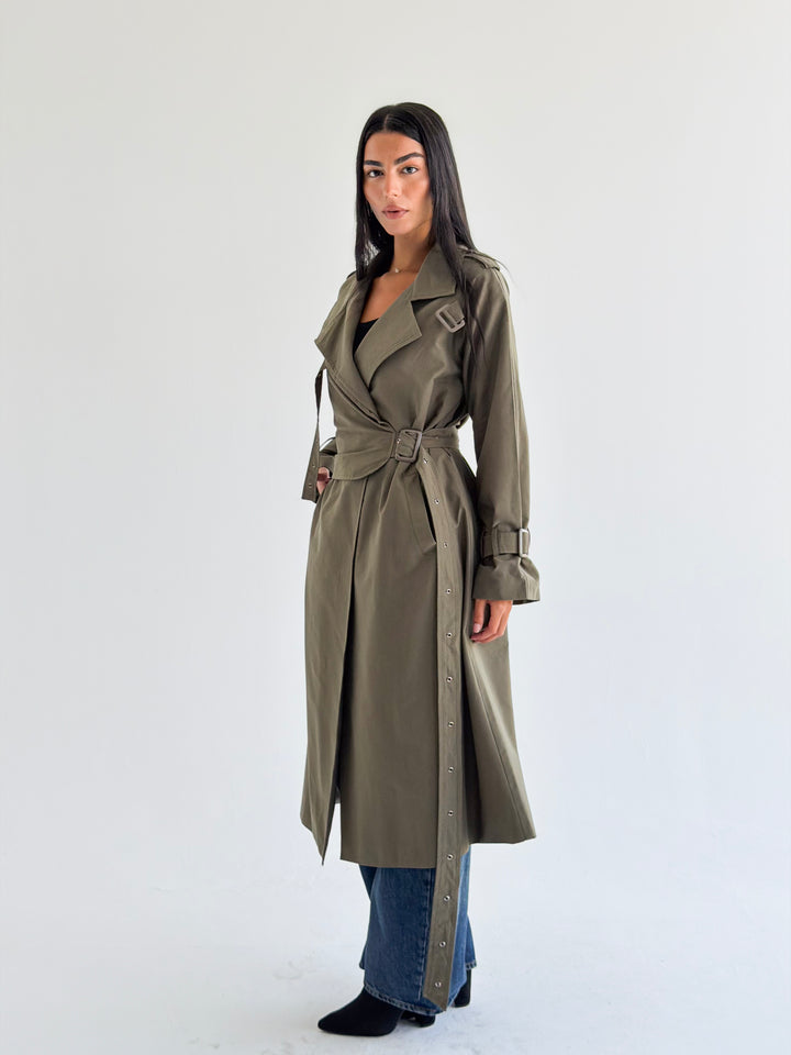 Double Eyelet trench coat in Olive