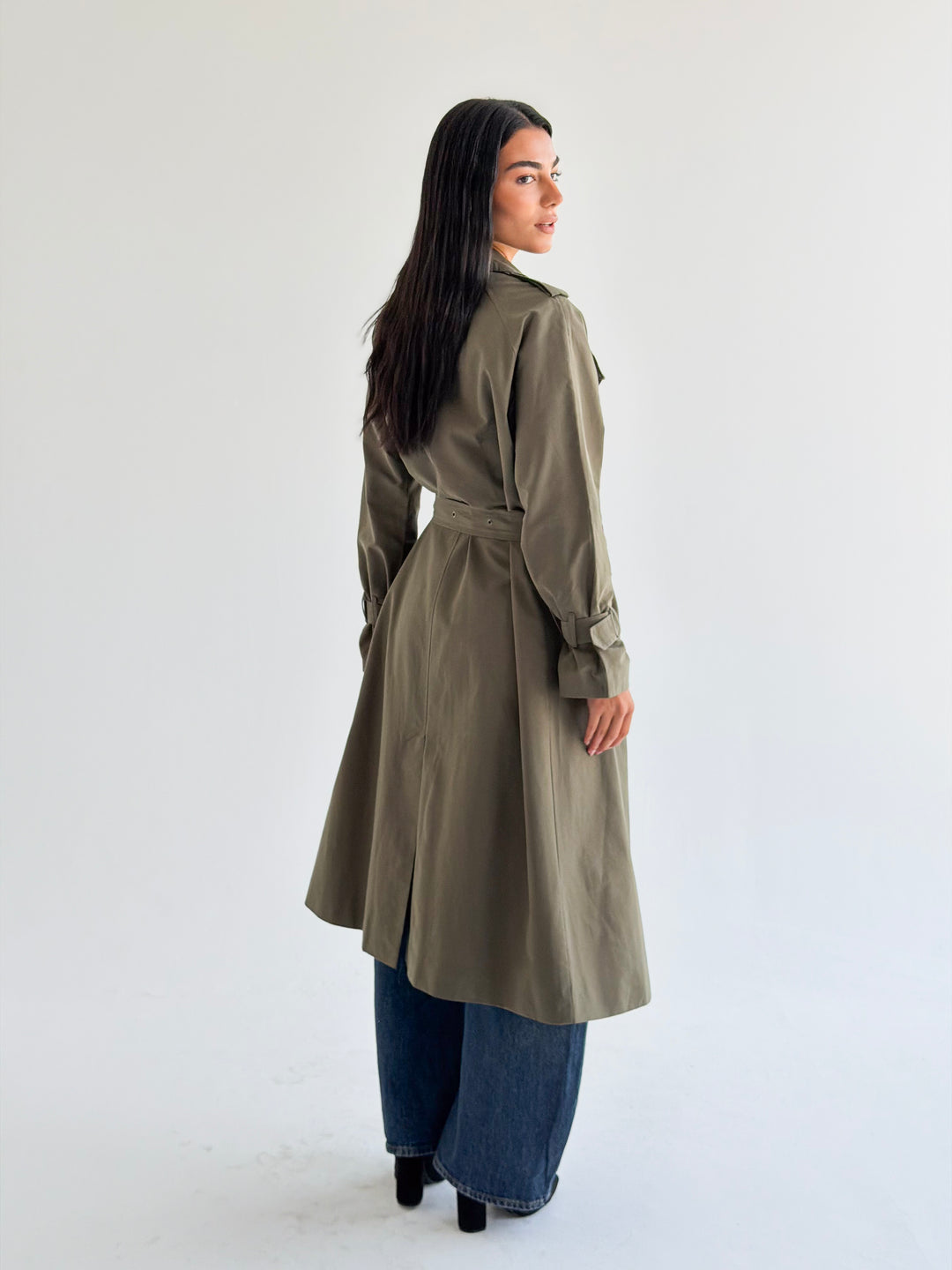 Double Eyelet trench coat in Olive