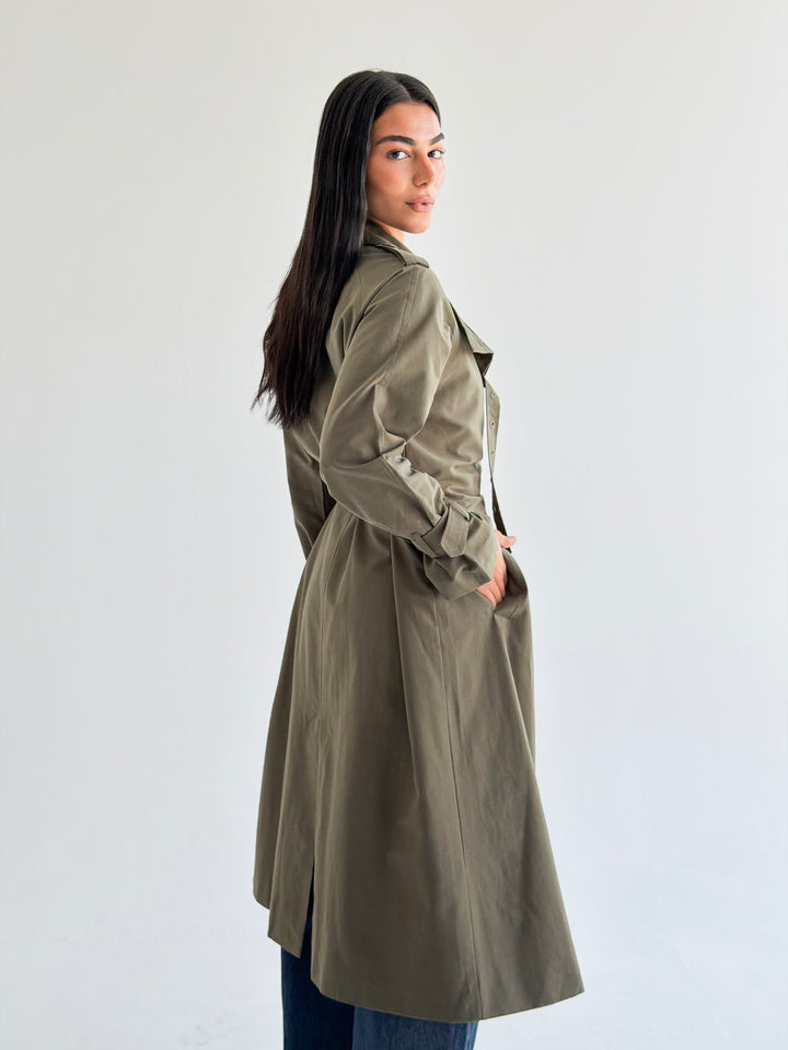 Double Eyelet trench coat in Olive