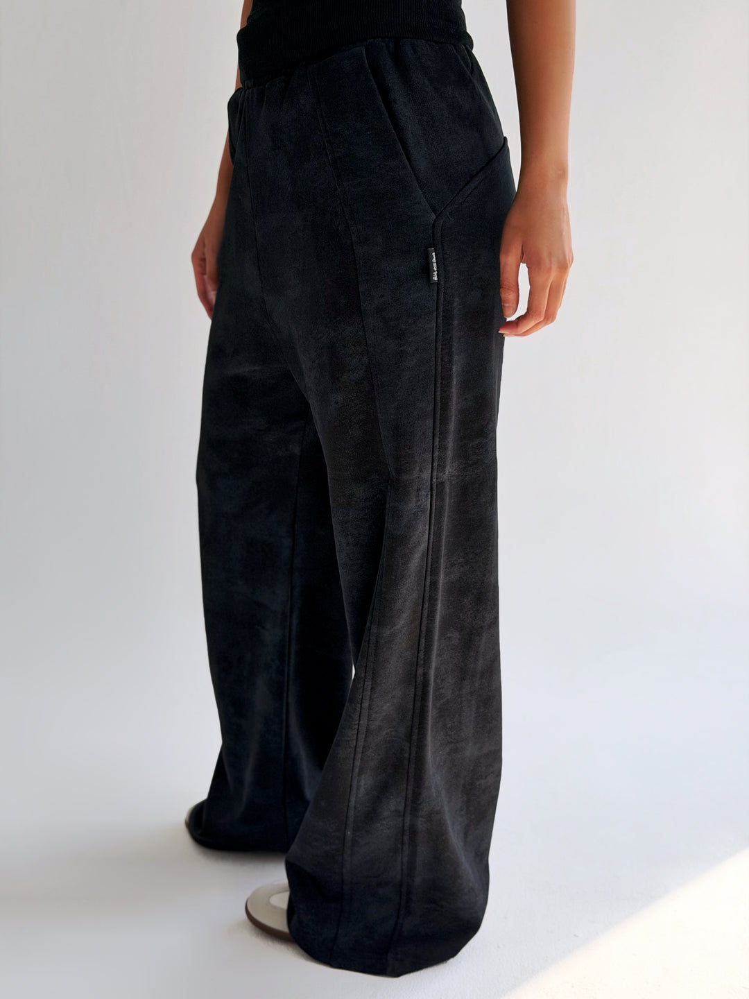 Daily wide pants in black