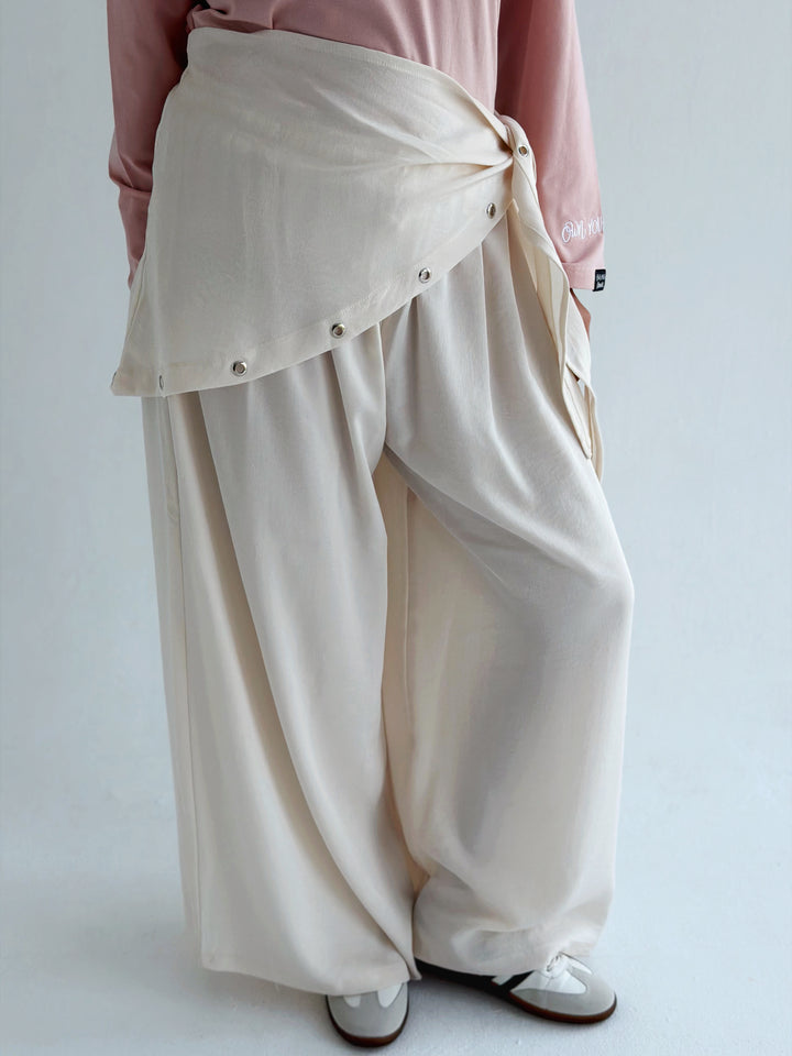 Flow pants in off white