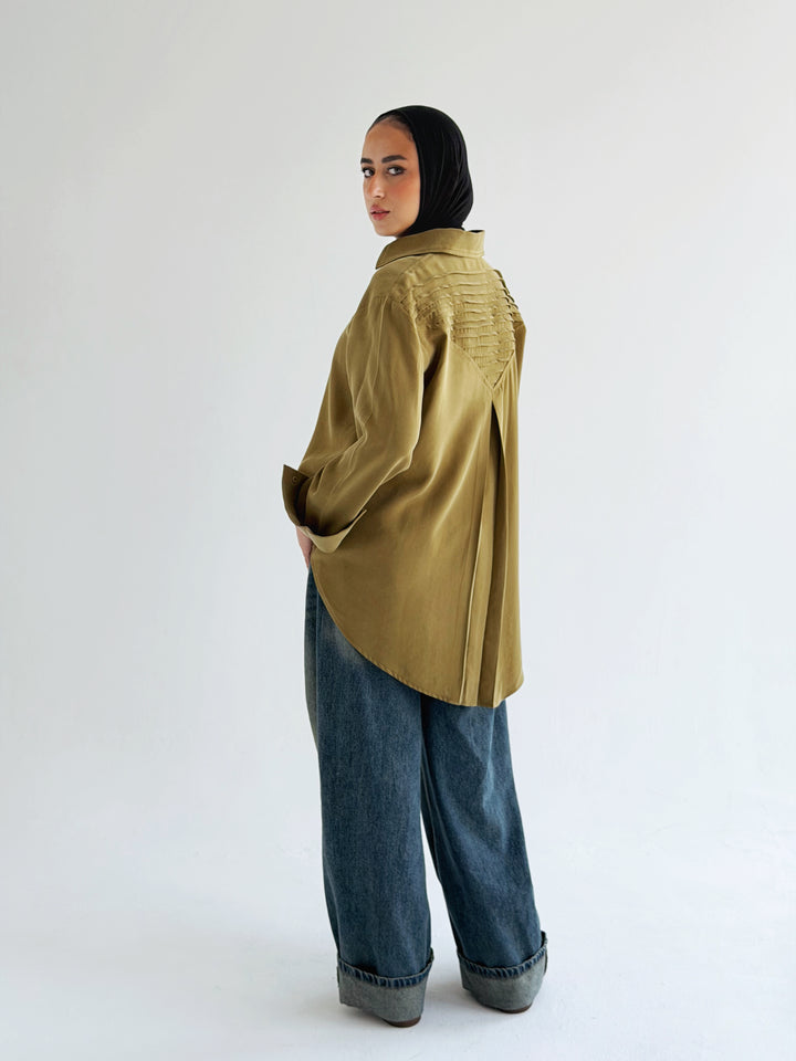 High and low shirt in lemon green