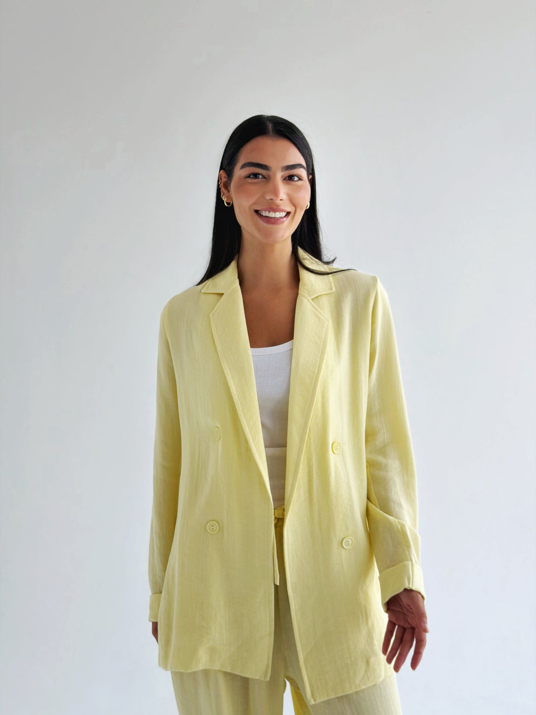 Linen mood set in Butter yellow
