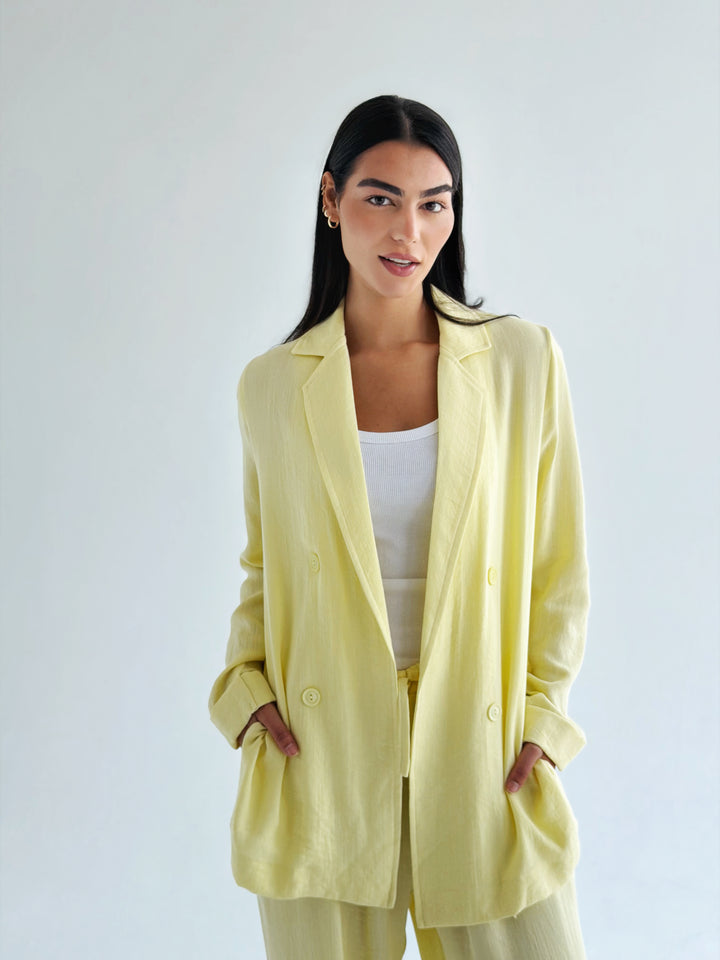 Linen mood set in Butter yellow