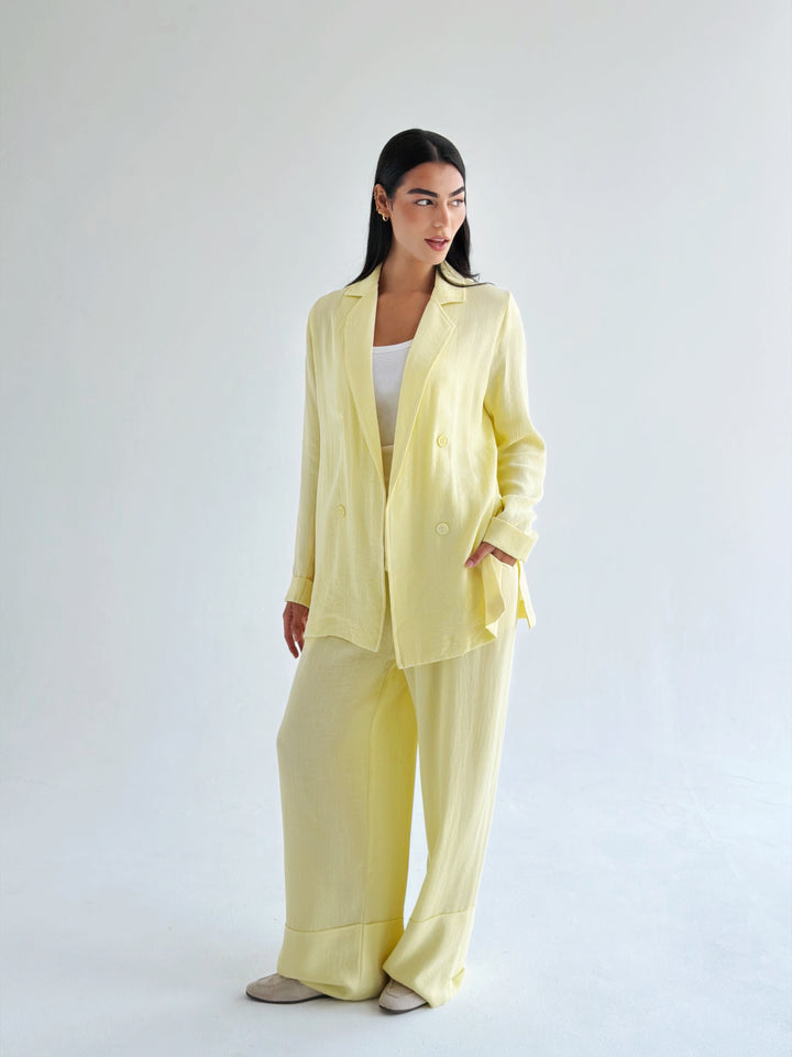 Linen mood set in Butter yellow