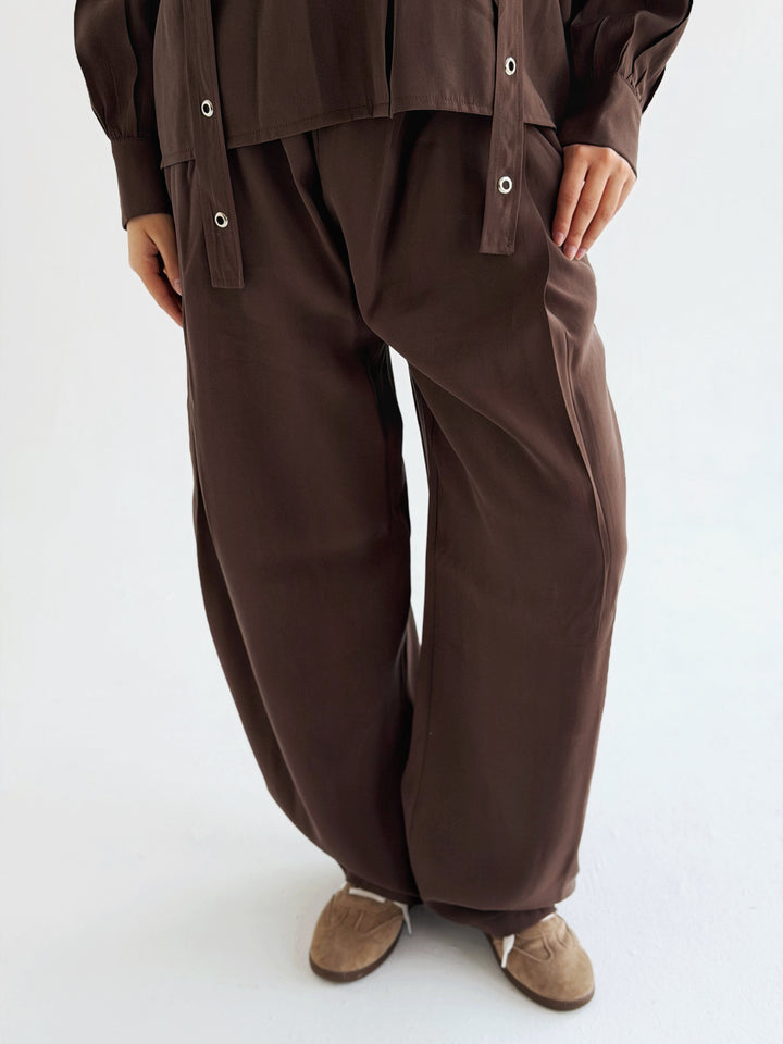 The Journey set in Brown