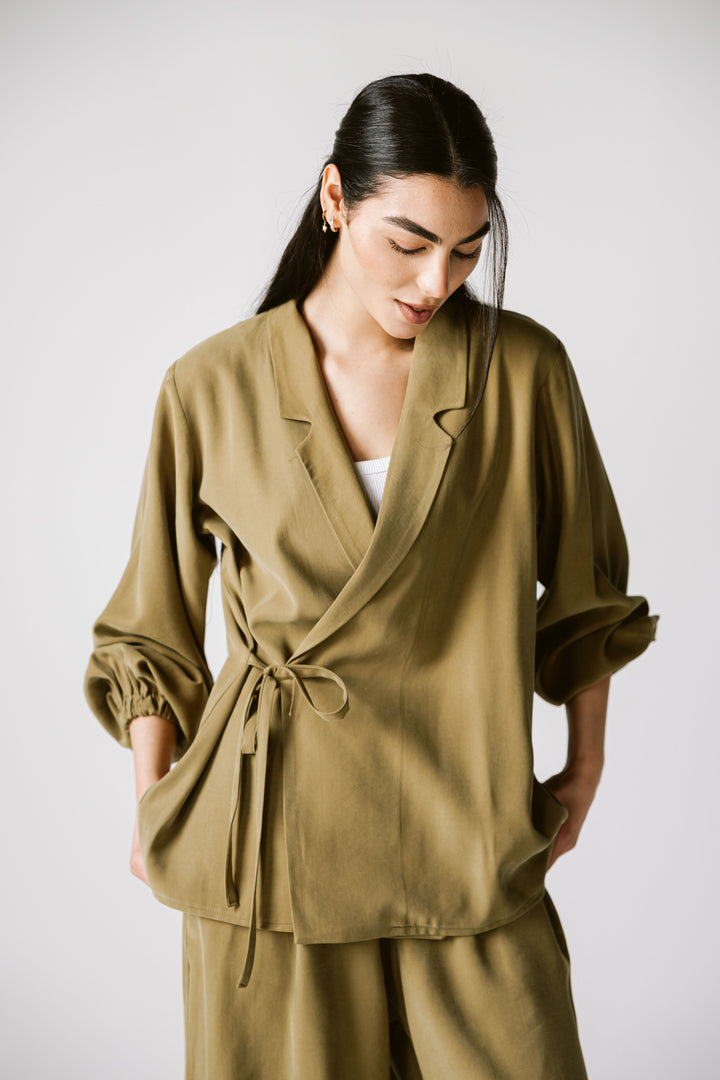 Wrap jacket in khaki