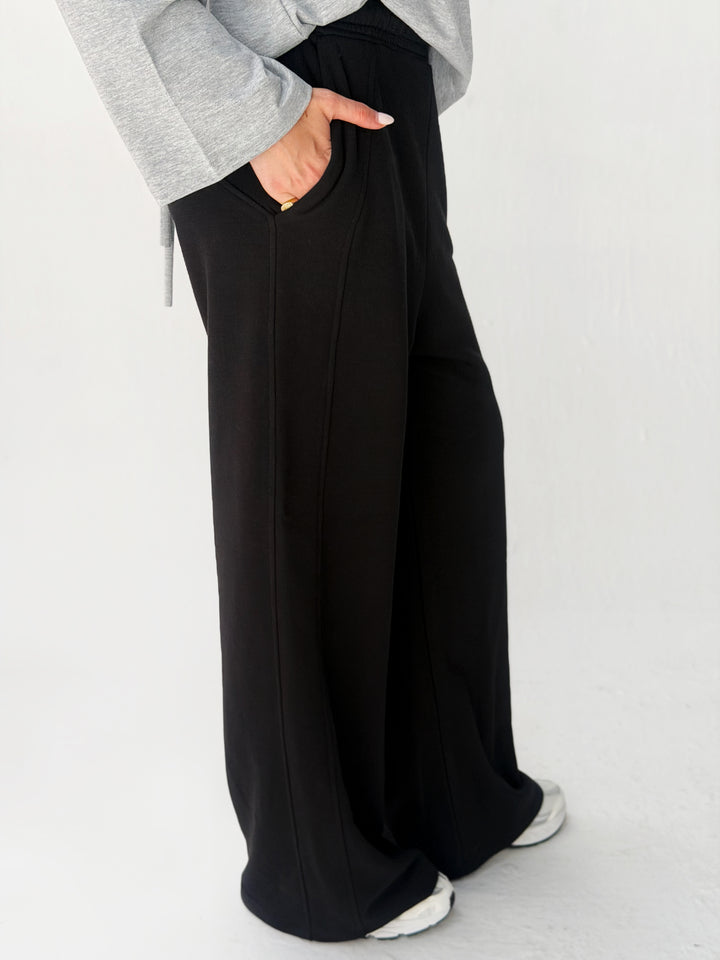 Daily wide pants in Black