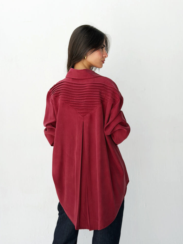 High and low shirt in burgundy