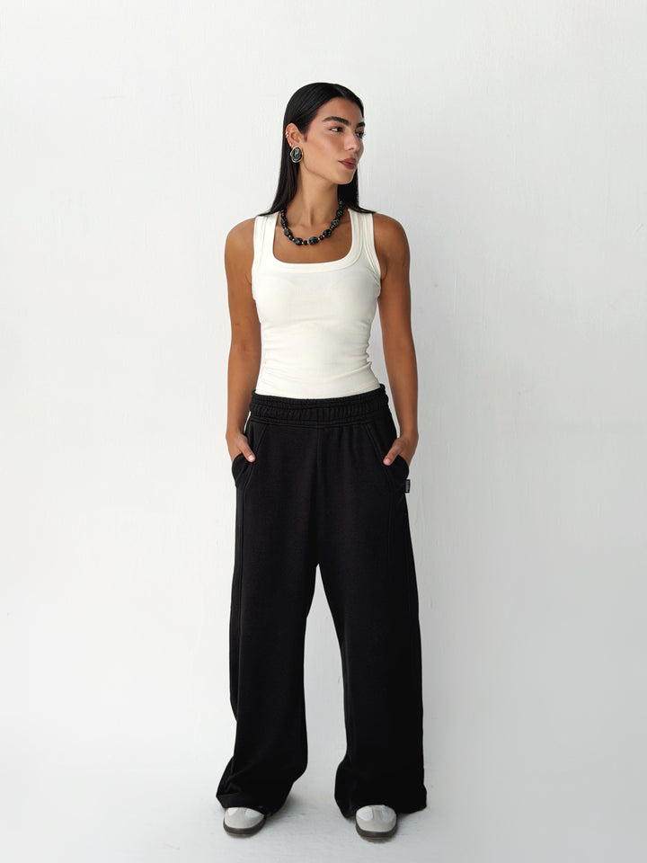 Daily wide pants in Black