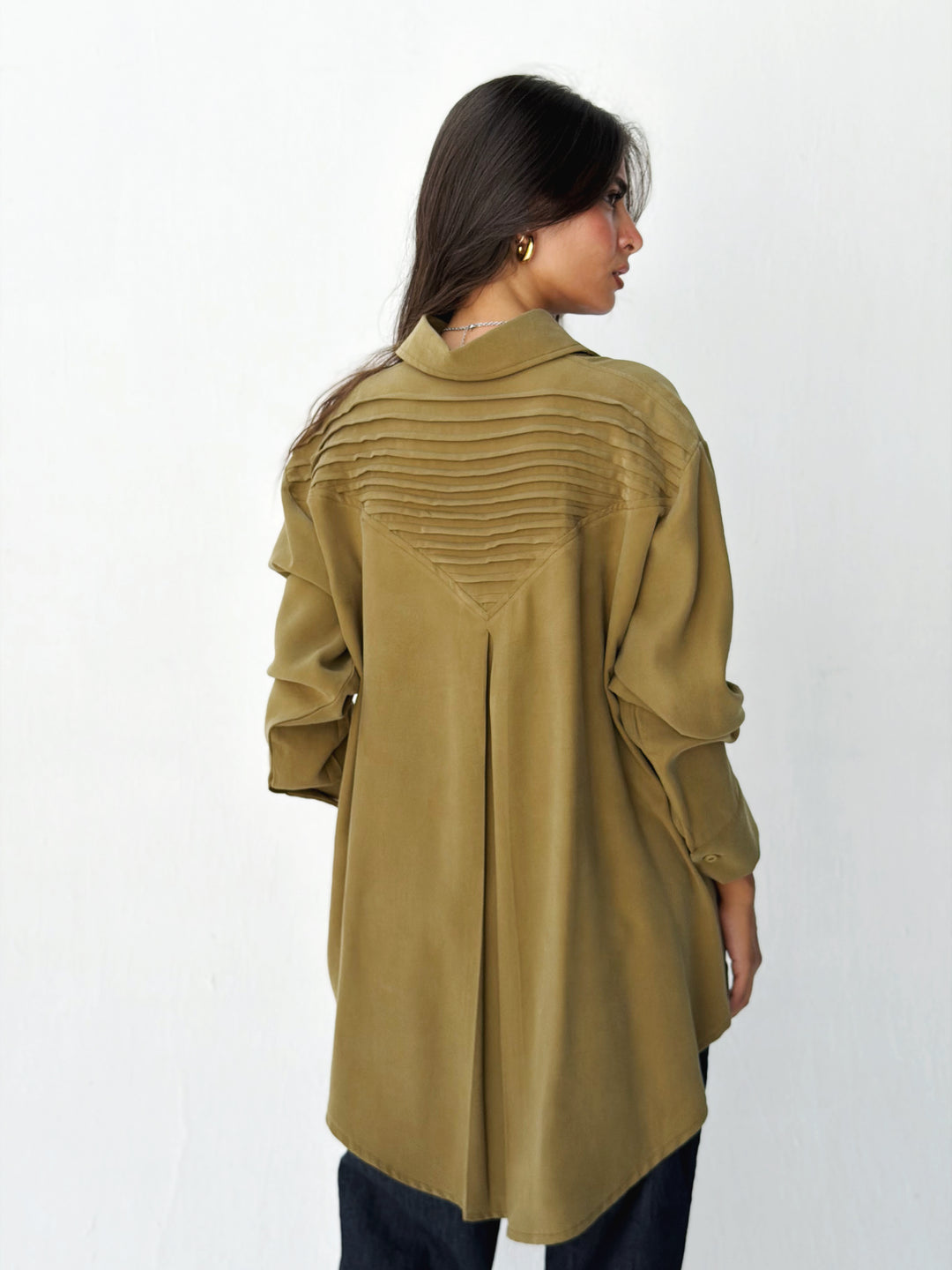High and low shirt in lemon green