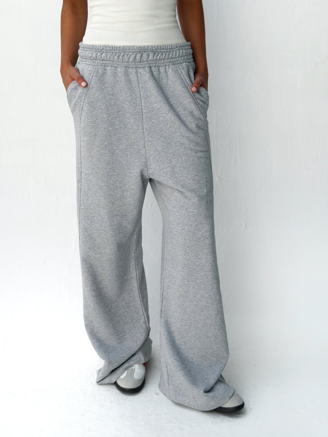 Daily wide pants in light gray