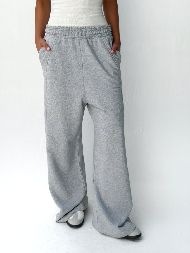 Daily wide pants in light gray