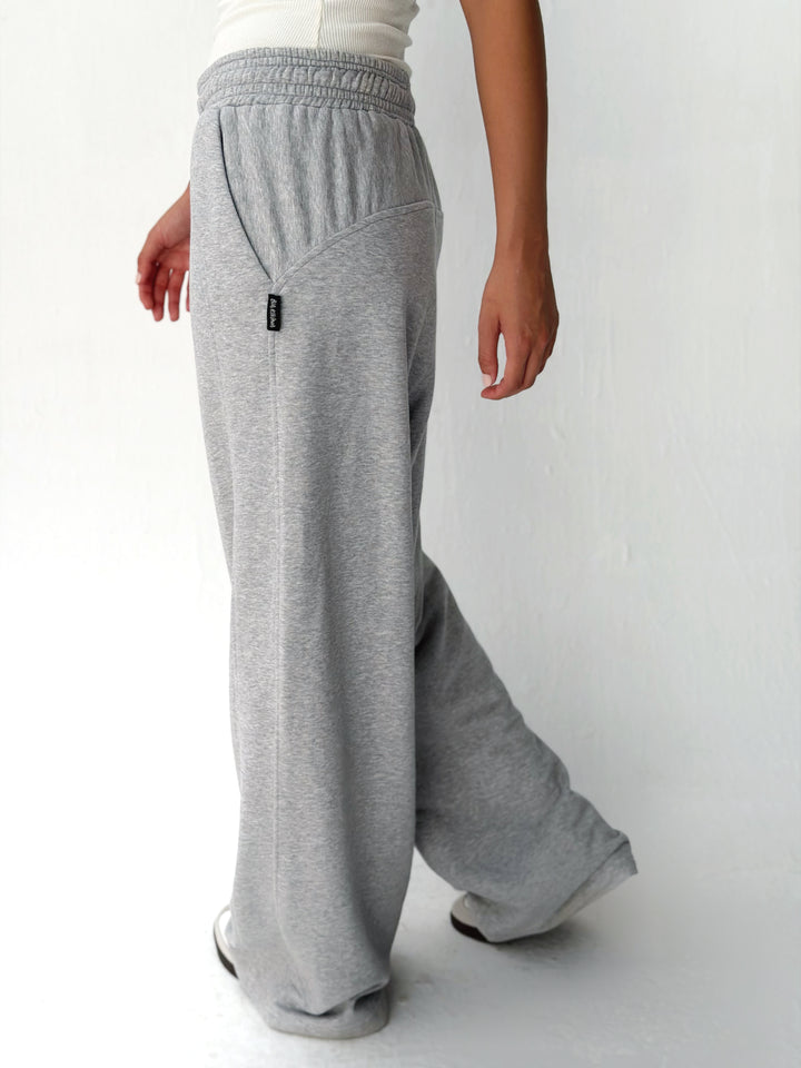 Daily wide pants in light gray