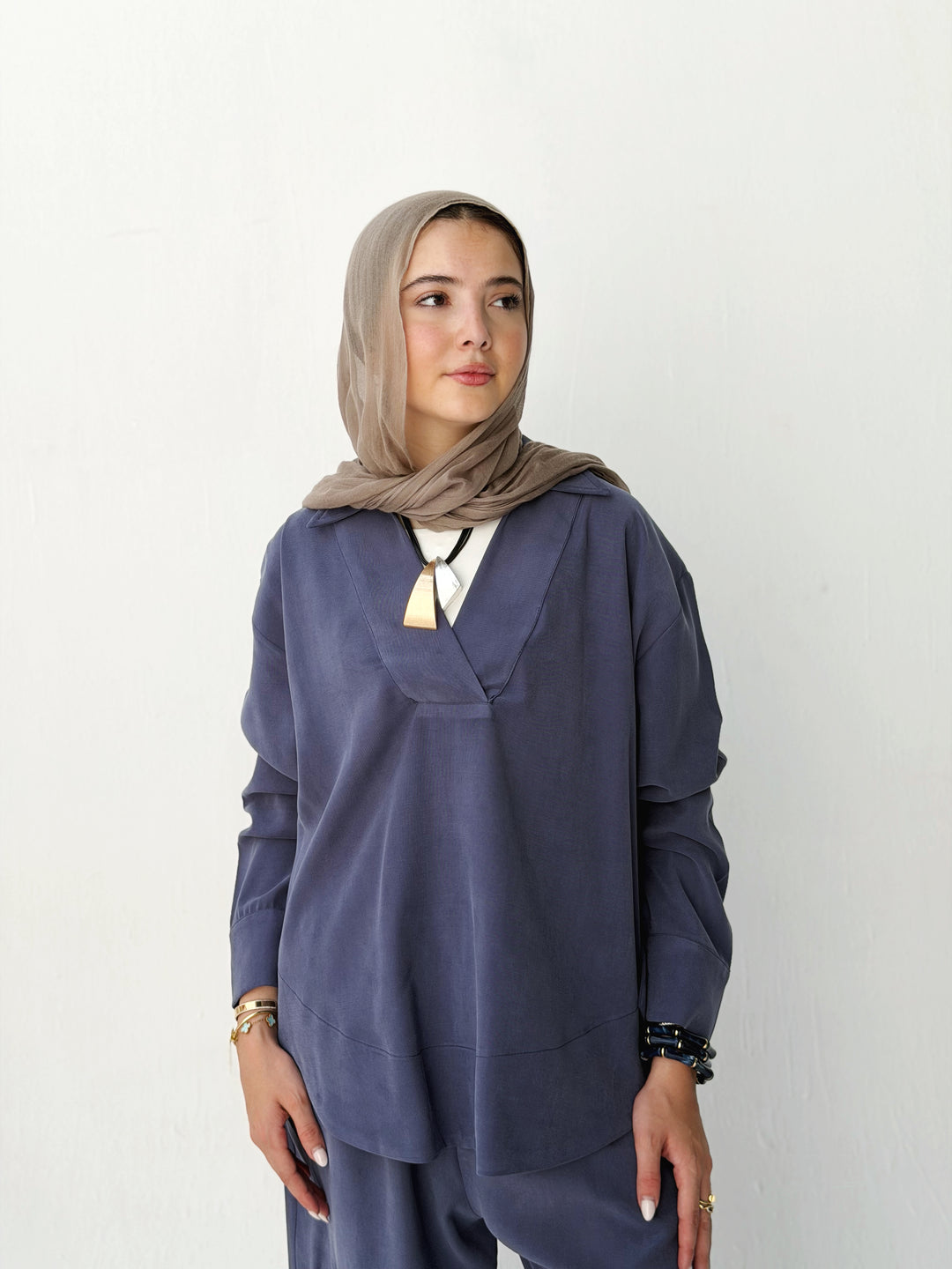 Ease set in navy blue