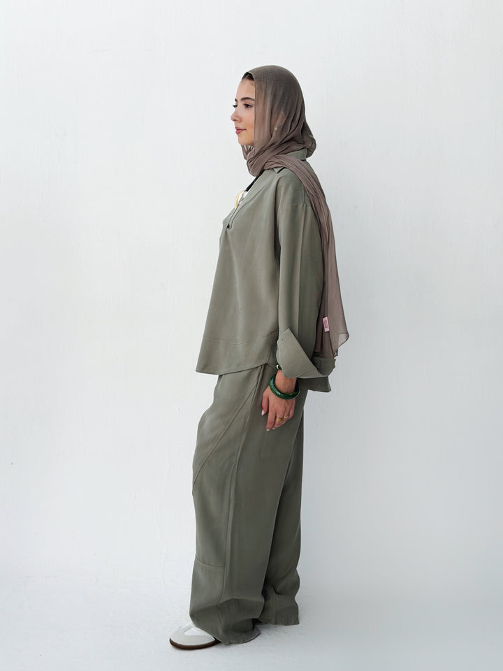 Ease set in mint green