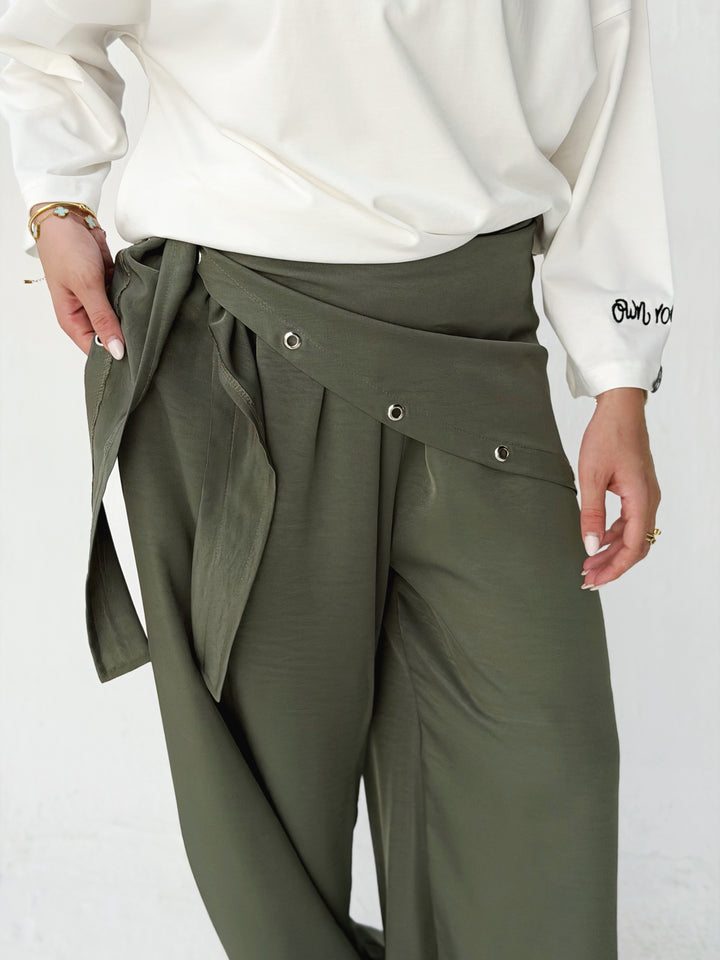 Flow pants in olive oil