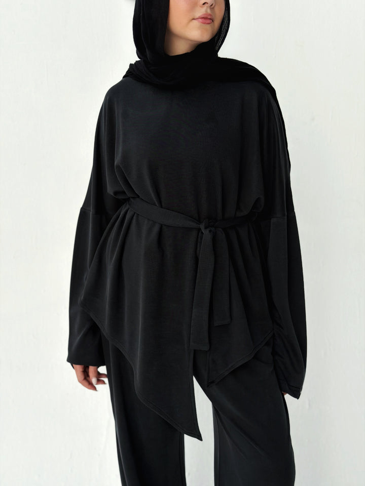 Flow set in black