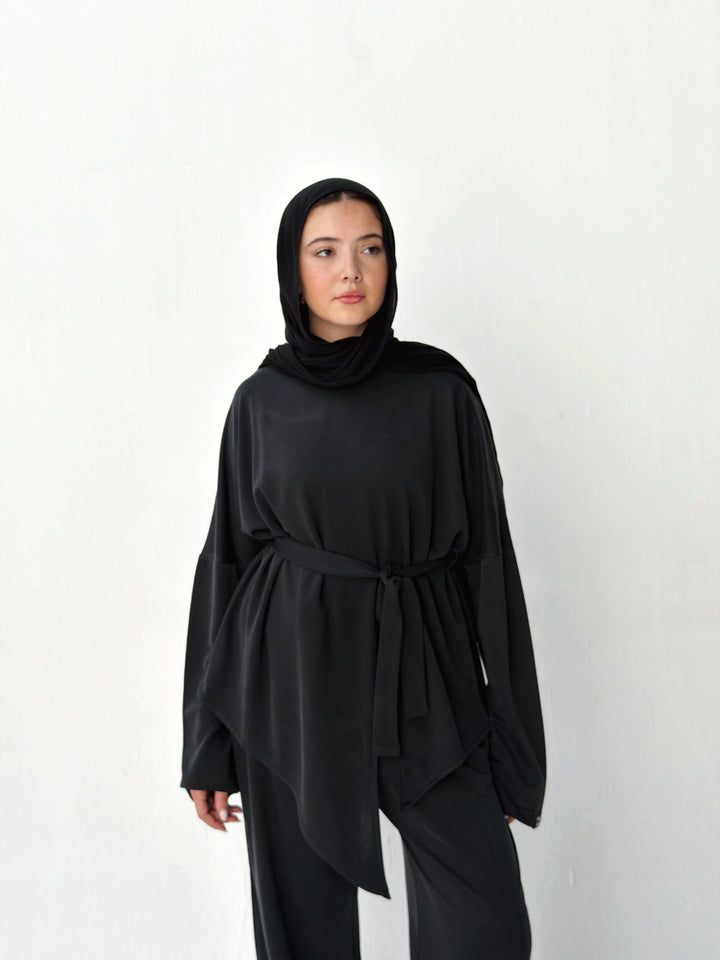 Flow set in black