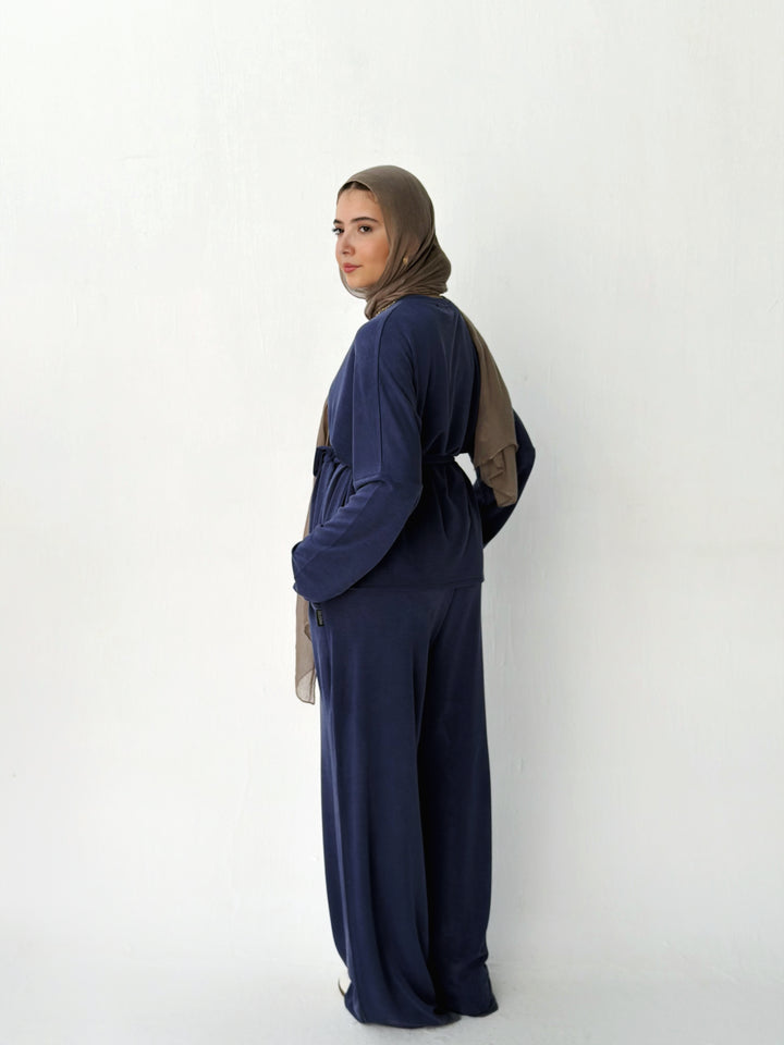 Flow set in navy blue