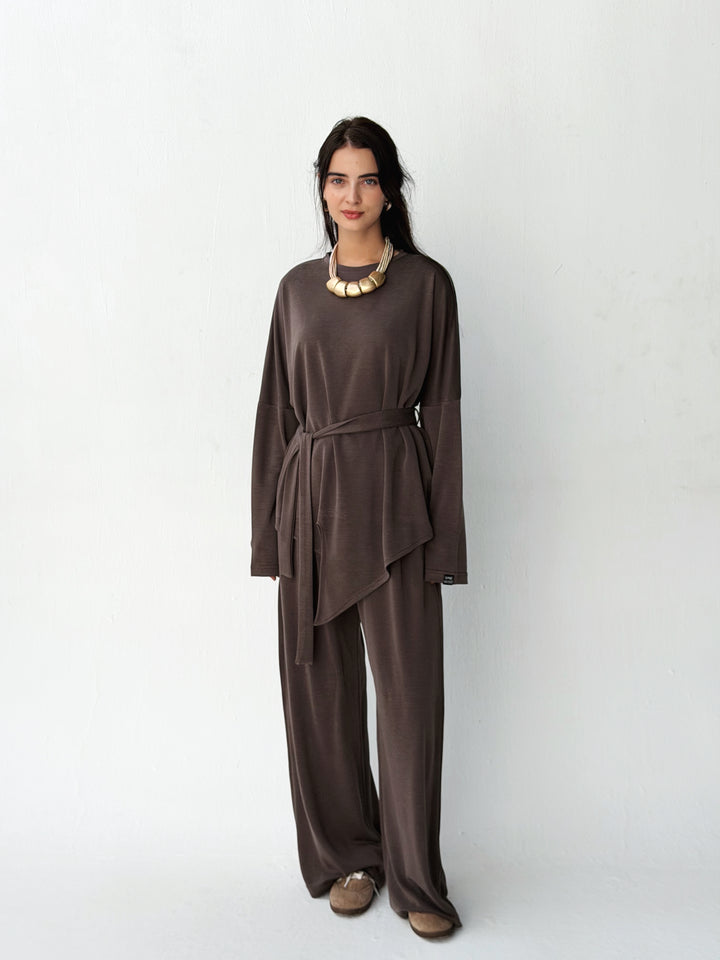 Flow set in brown