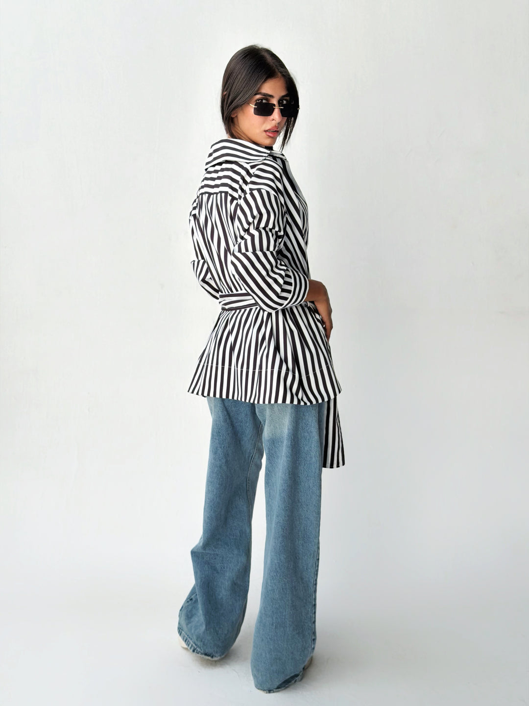Summer striped shirt in black