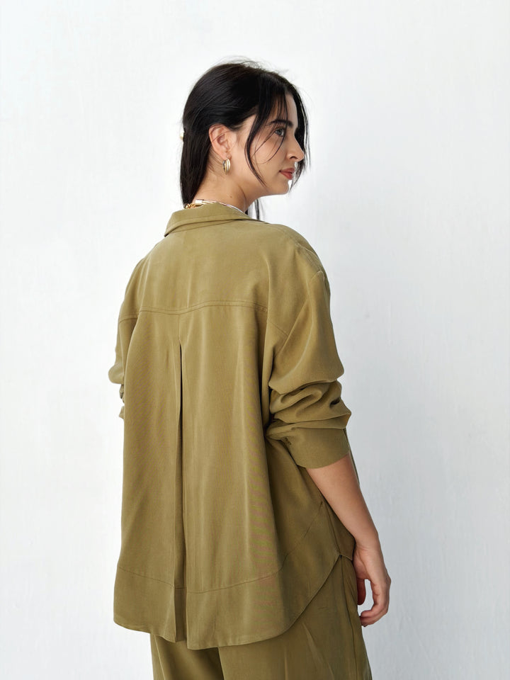 Ease set in lemon green